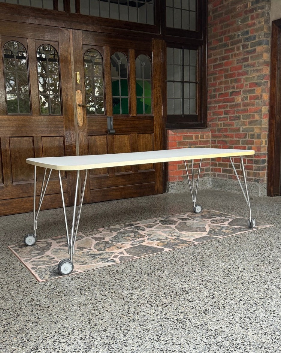 'Max' Table for Kartell