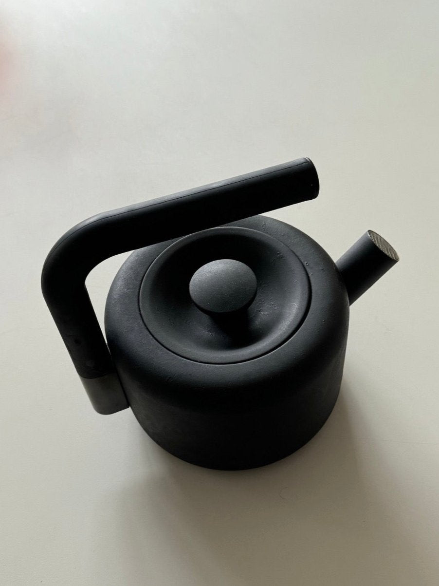 Fellow 'Clyde' Stovetop Kettle