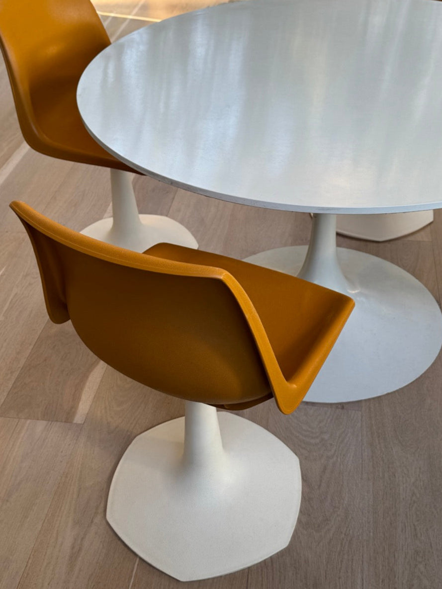 Set of 4 Sebel Hobnob Swivel Chairs