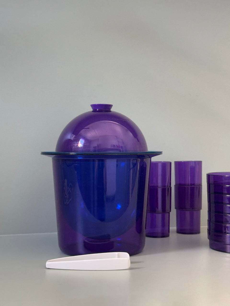 Decor Drinks Cooler, Cups and Plates