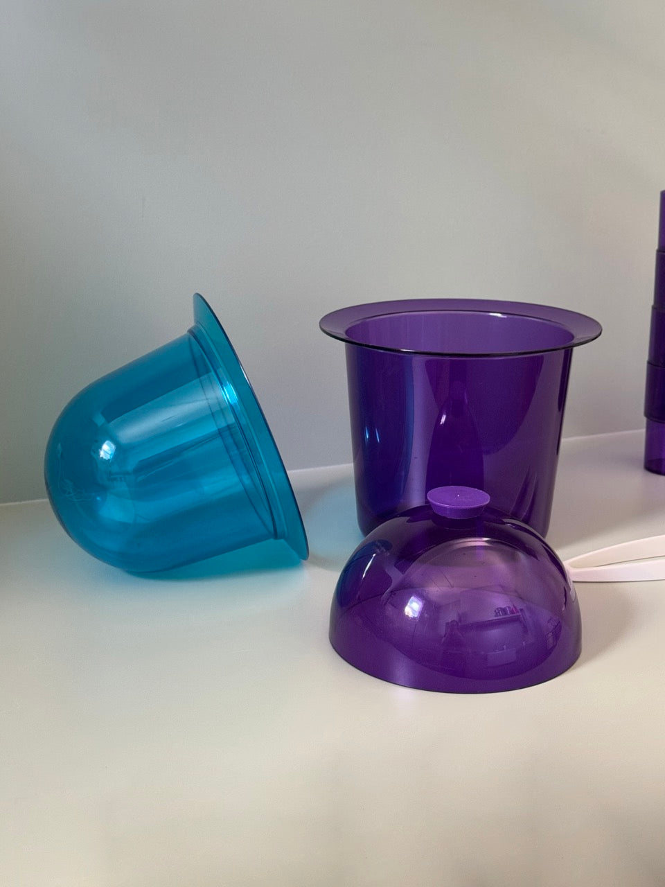 Decor Drinks Cooler, Cups and Plates
