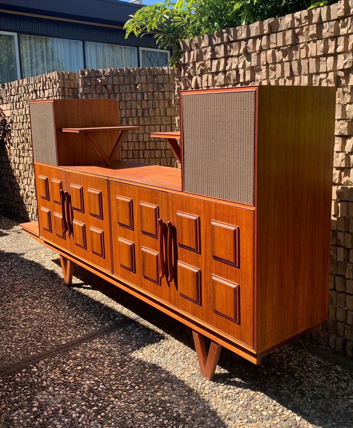 Dario Zoureff Sideboard
