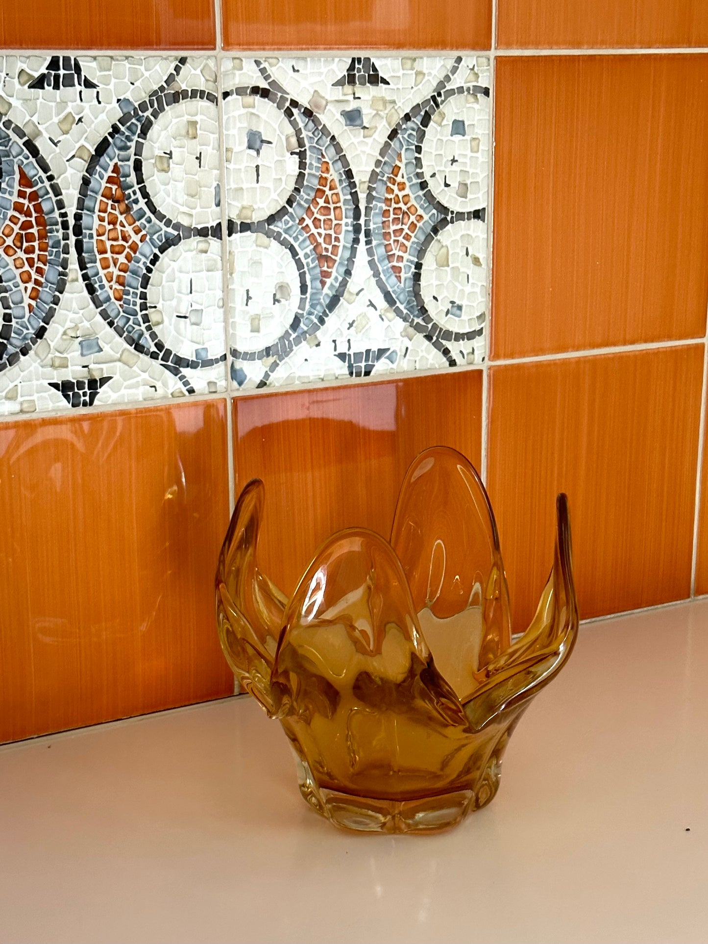 Vintage Art Glass Centrepiece