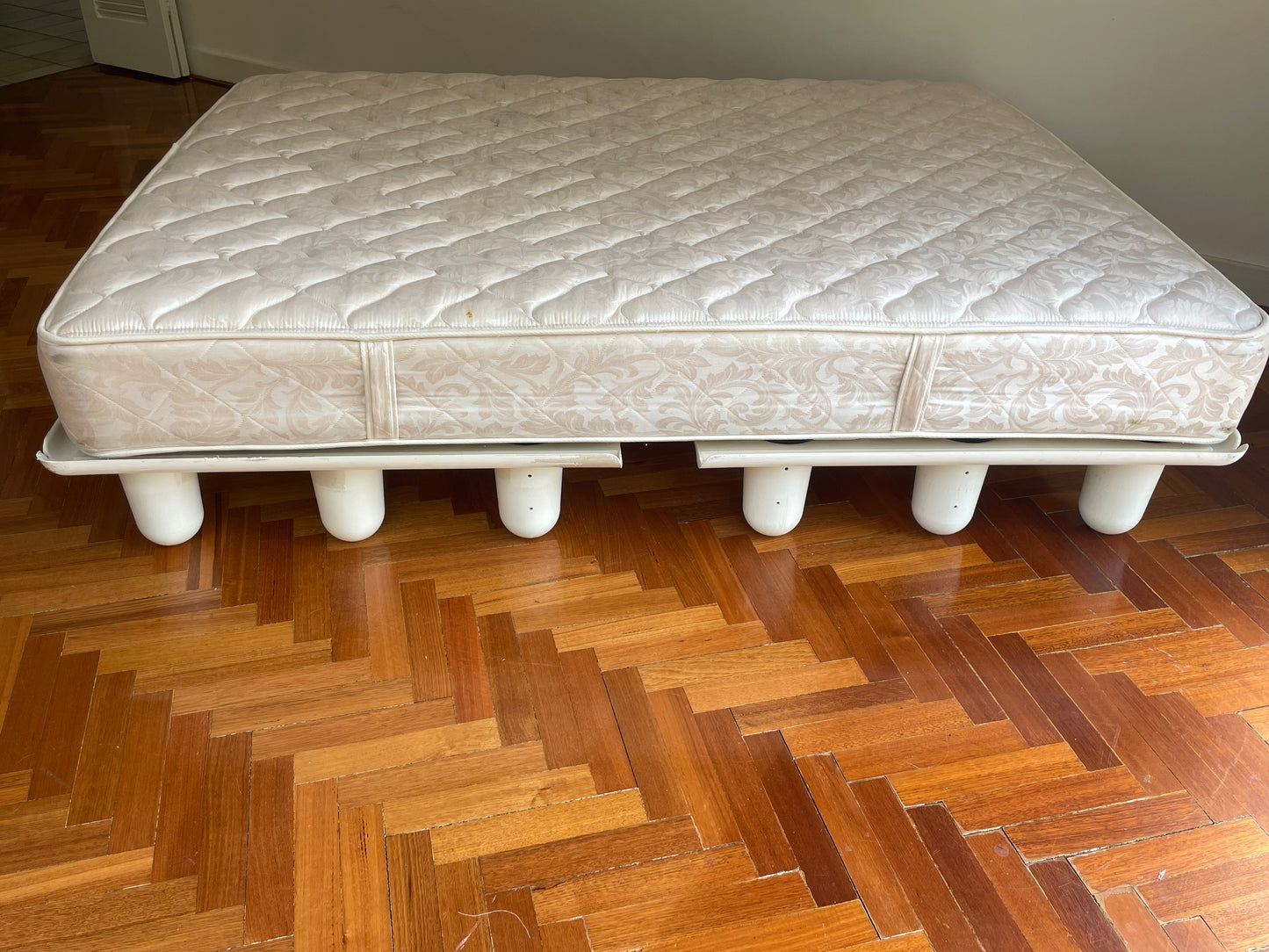 Kartell 'Centipede' Queen Bed Base