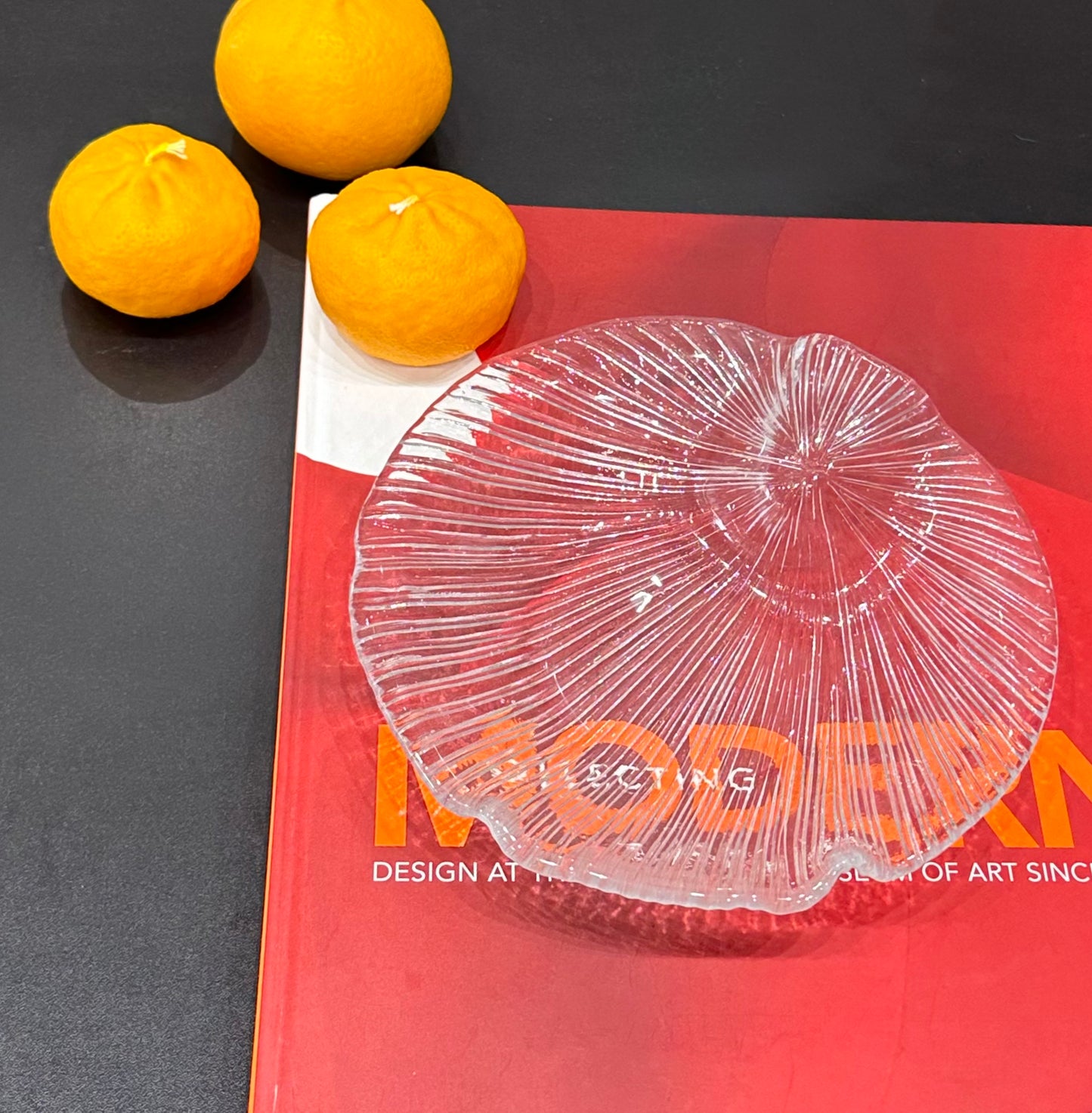 Ribbed Shell Plate