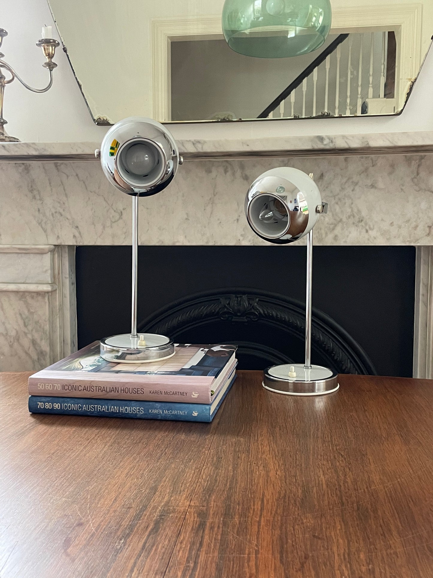 Eyeball Lamp