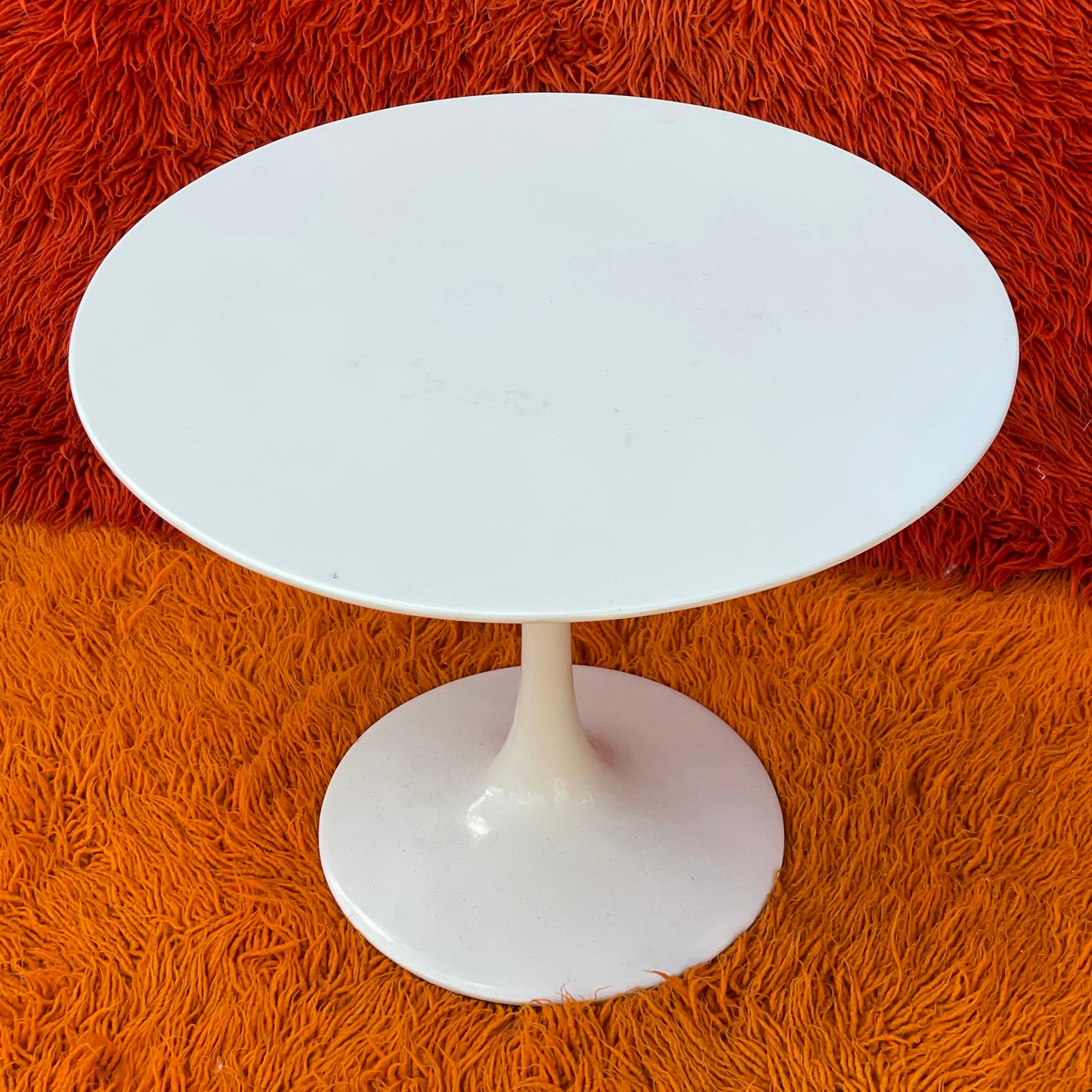 Tulip Side Table