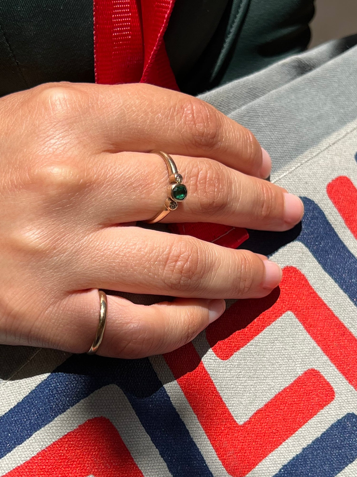 9ct gold gilson emerald and diamond ring