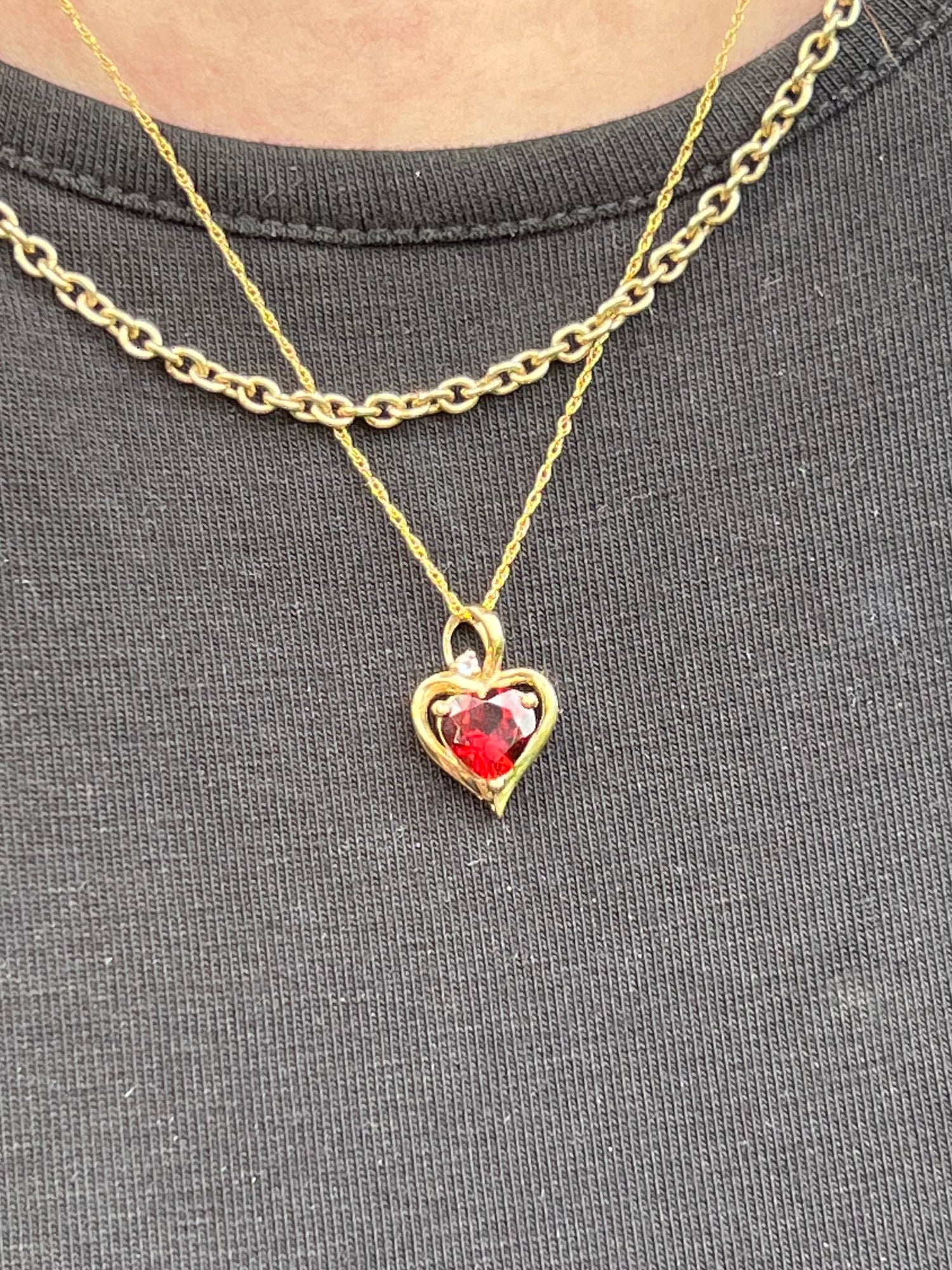 9ct garnet and white stone heart shaped pendant necklace