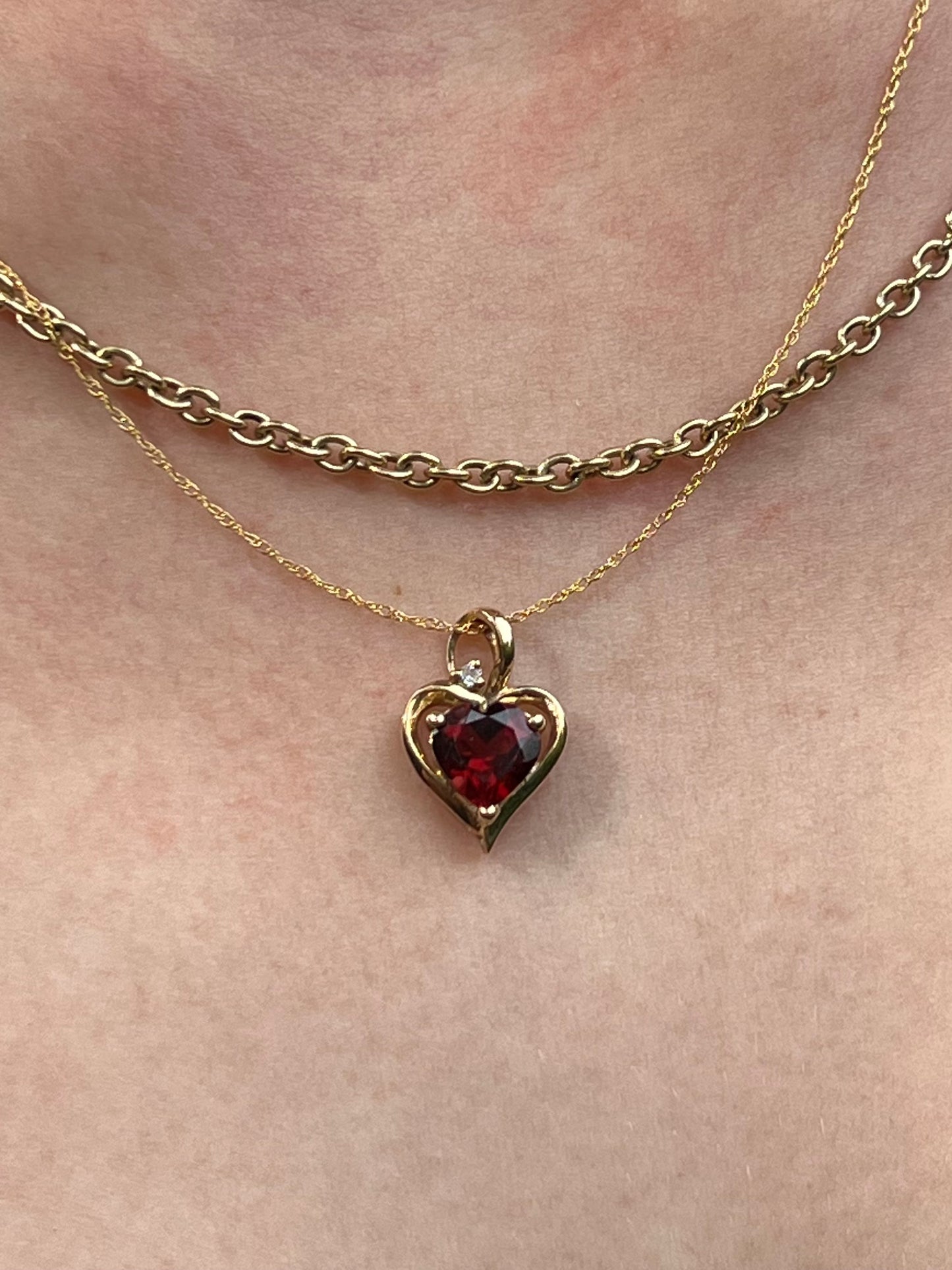 9ct garnet and white stone heart shaped pendant necklace