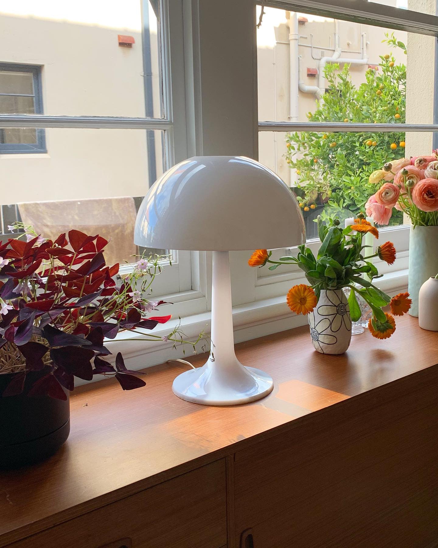 White 70s Mushroom Lamp