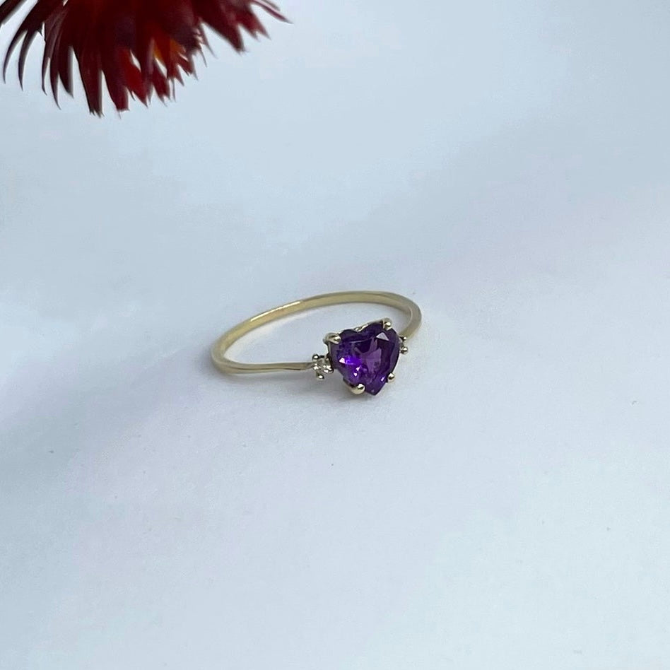 14ct gold amethyst heart ring