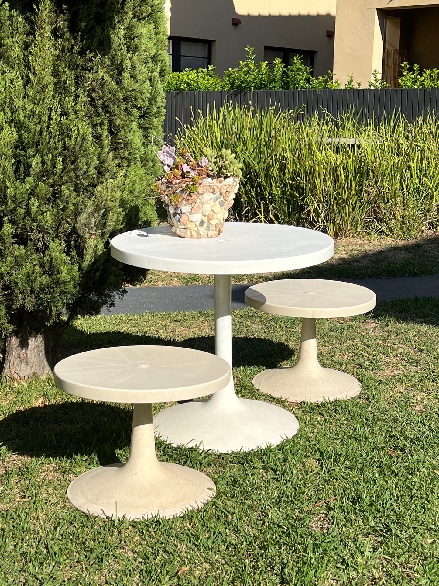 Sebel Outdoor Tulip Dining Set