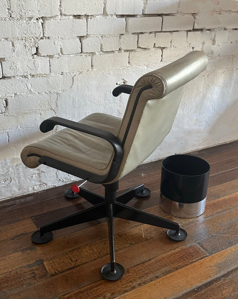 Executive Sapper Office Armchair