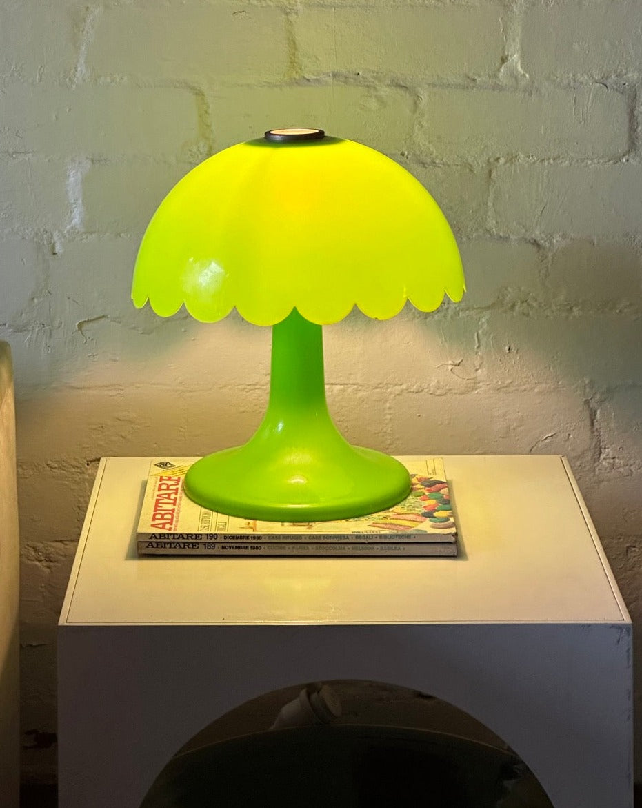 Scalloped Mushroom Lamp