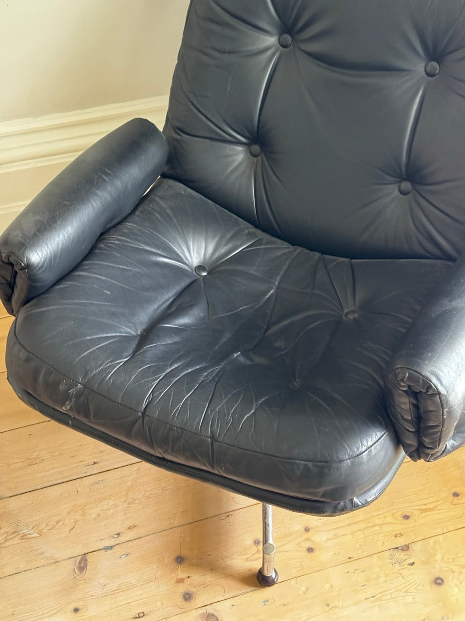 Mid Century Swivel Armchair