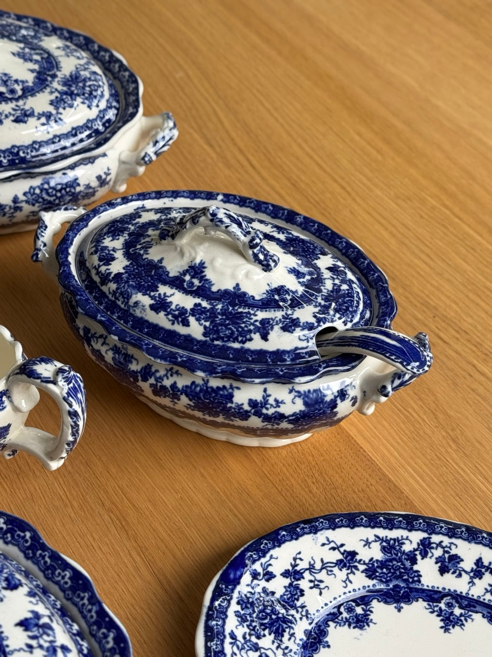 Antique Keeling & Co ‘Late Mayers’ Watford Patterned Serveware, United Kingdom, early 1900s