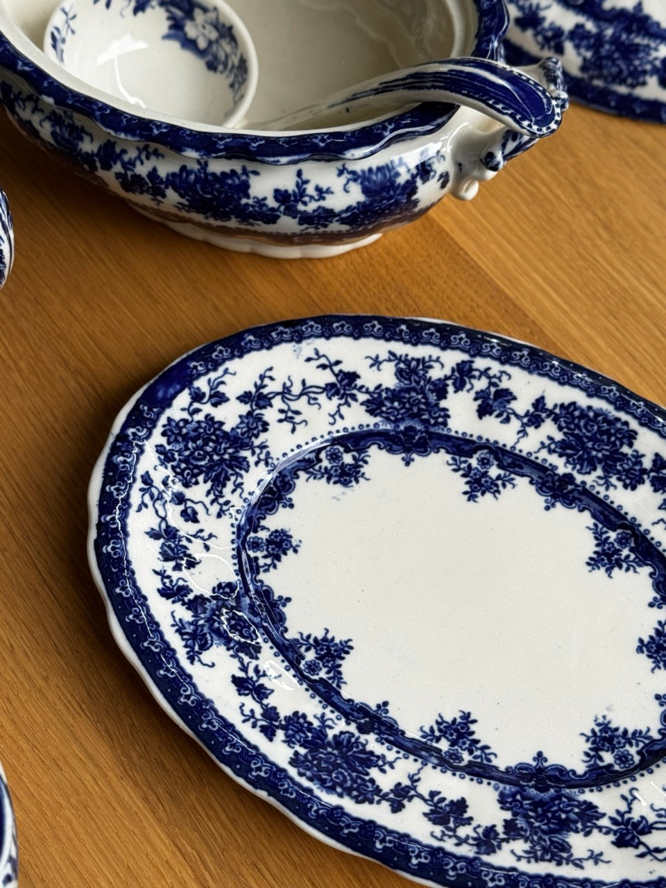 Antique Keeling & Co ‘Late Mayers’ Watford Patterned Serveware, United Kingdom, early 1900s