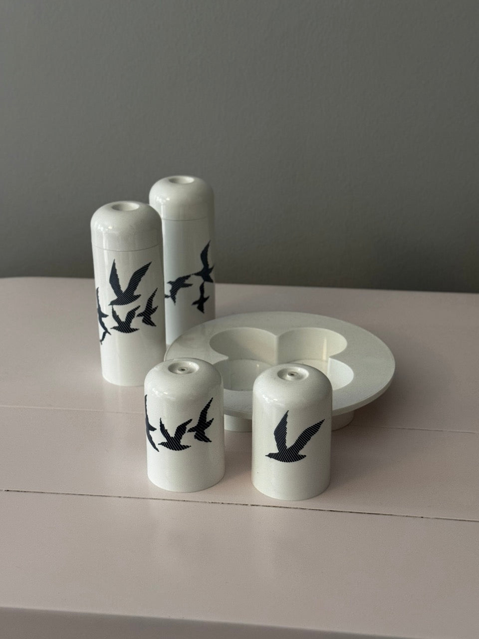 Guzzini 'Birds in Flight' Plastic Serveware Set, Italy, 1977