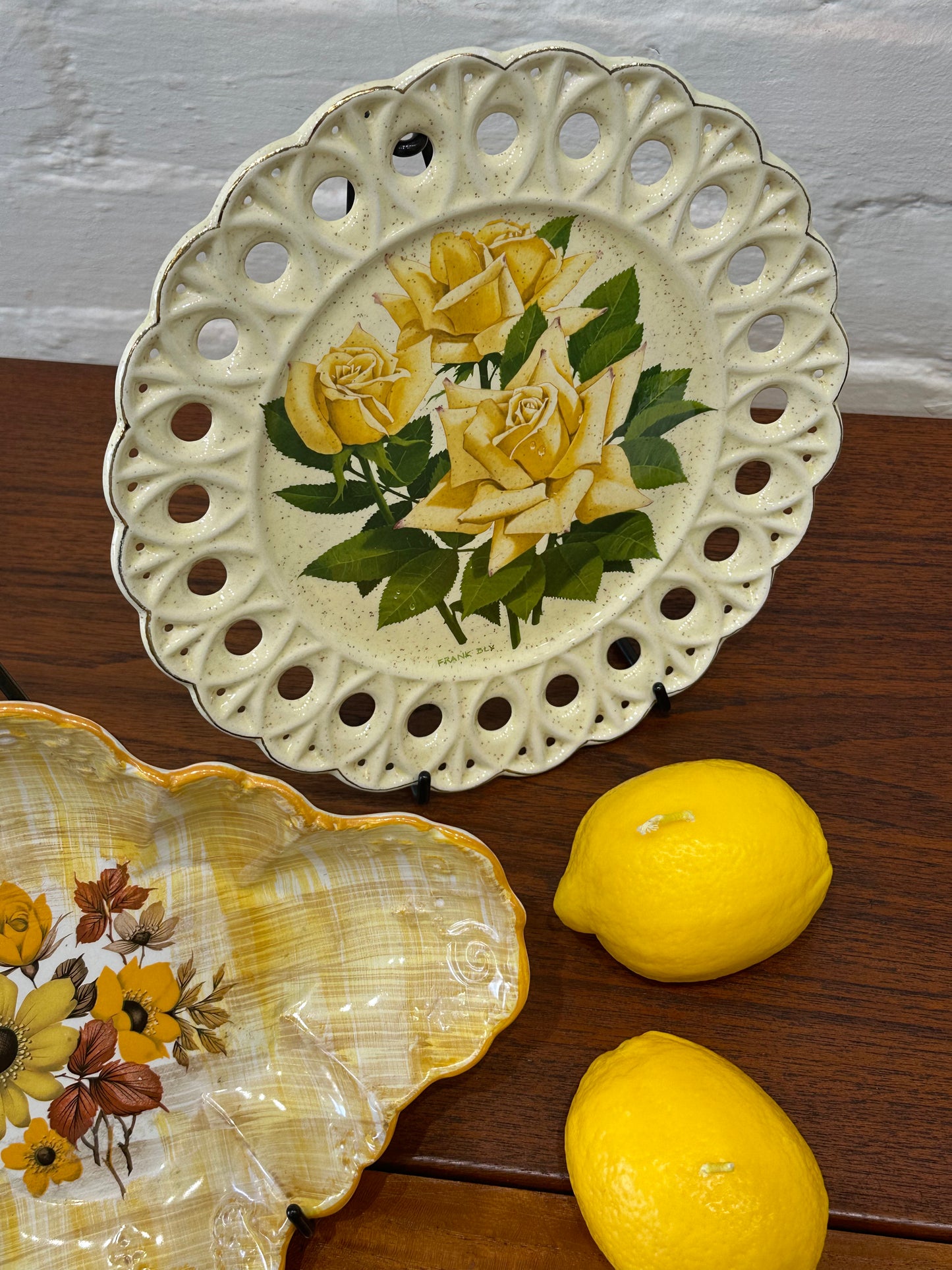 Yellow Roses Plate