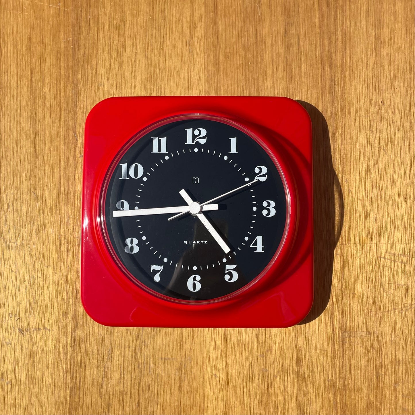Gloss Red Plastic Cased Quartz Clock