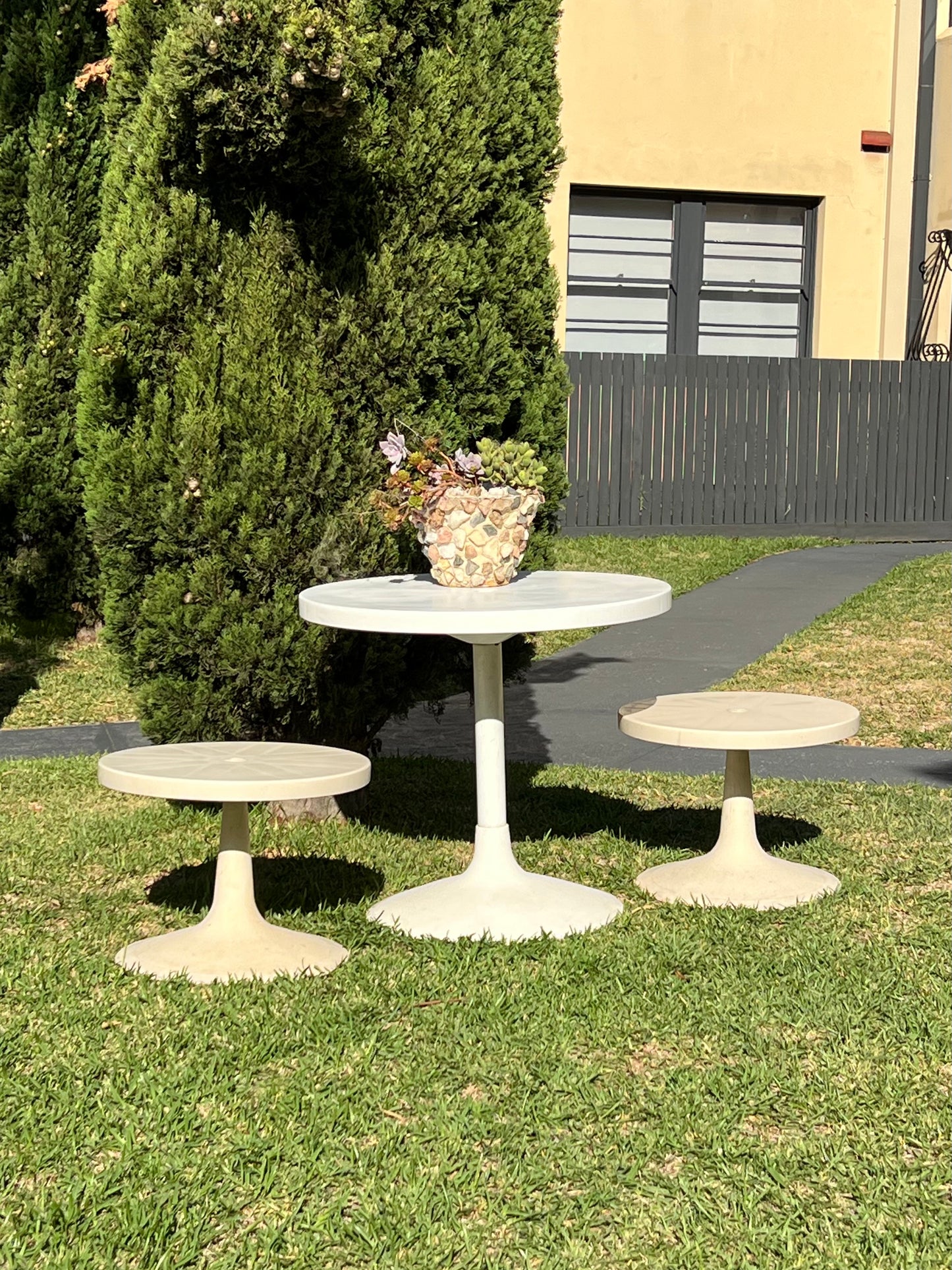 Sebel Outdoor Tulip Dining Set