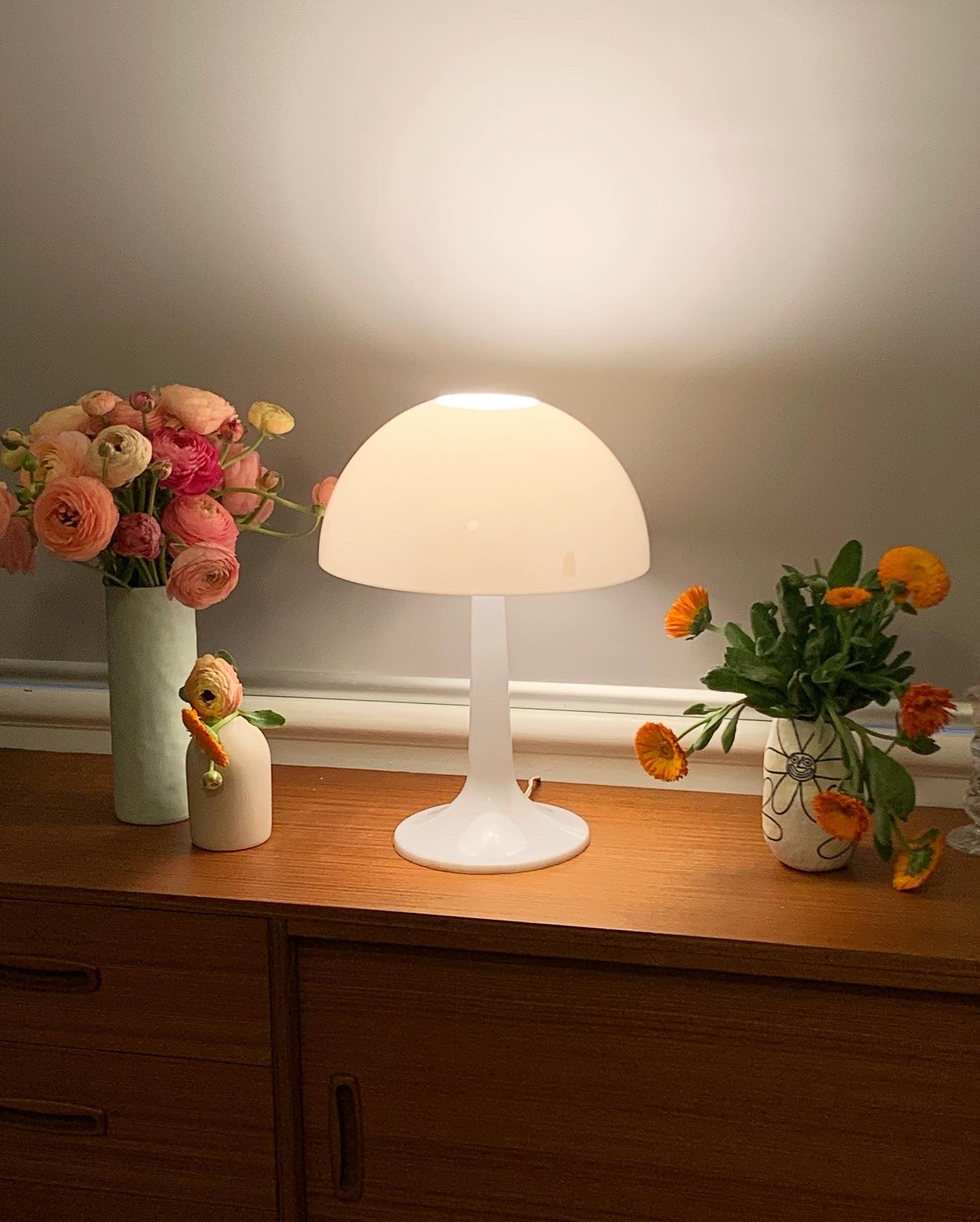 White 70s Mushroom Lamp