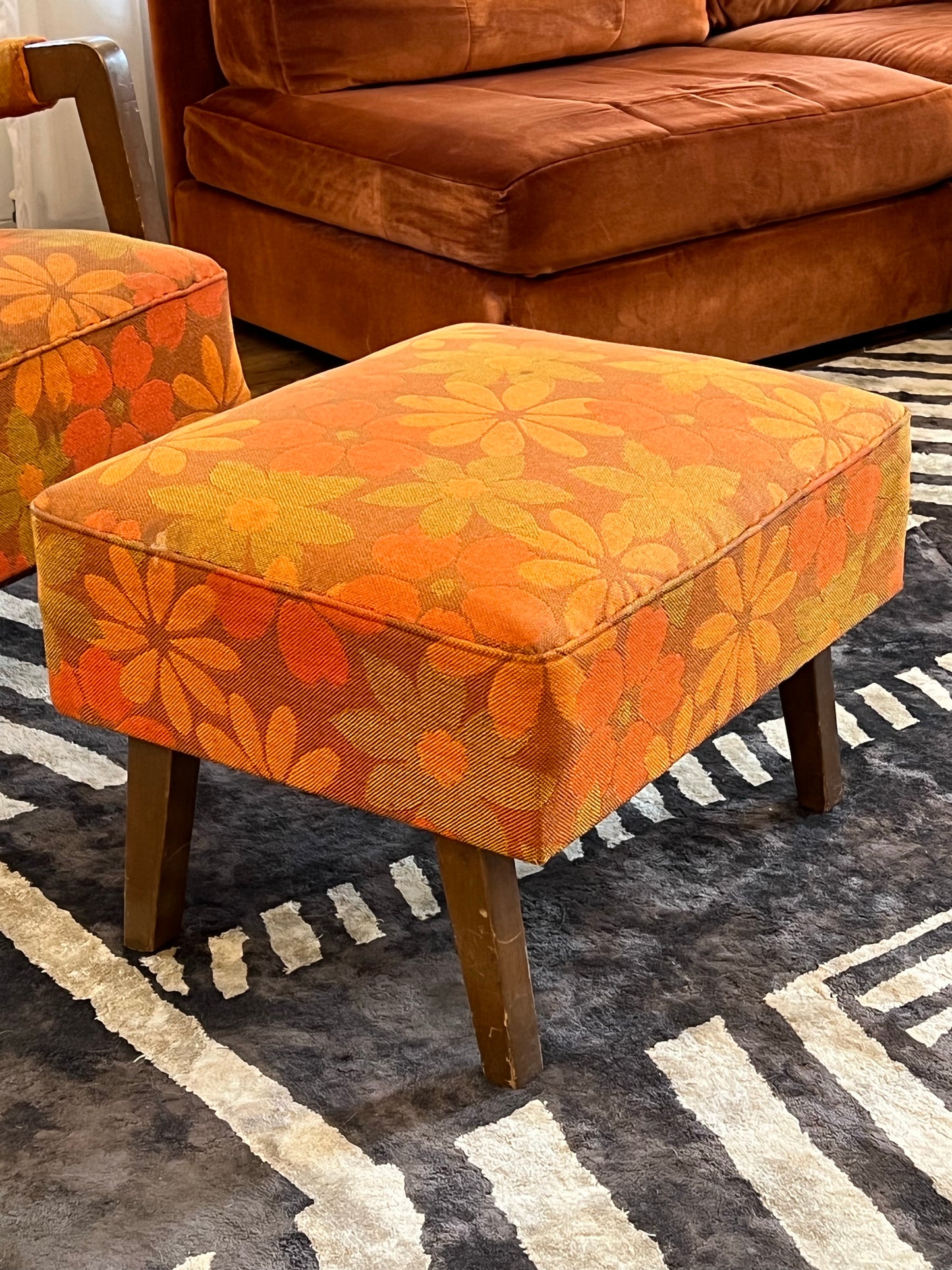 Floral Armchair w Footstool